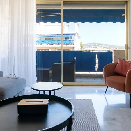 Proche Plages Parking Terrasse 5-6 Personnes アンティーブ