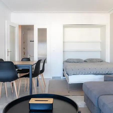 Proche Plages Parking Terrasse 5-6 Personnes Apartment Antibes