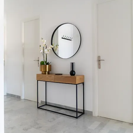 Proche Plages Parking Etage Eleve Terrasse Apartmán Antibes