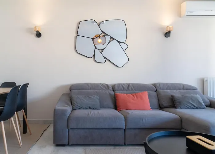 Proche Plages Parking Etage élevé Terrasse *