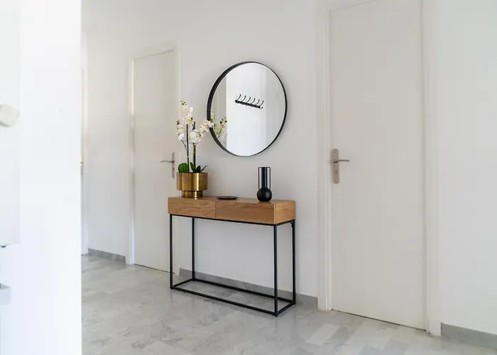 Proche Plages Parking Etage élevé Terrasse Appartamento Antibes