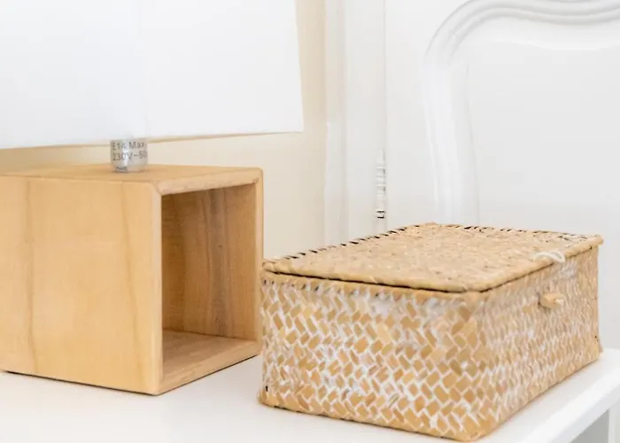 Proche Plages Parking Etage élevé Terrasse Antibes