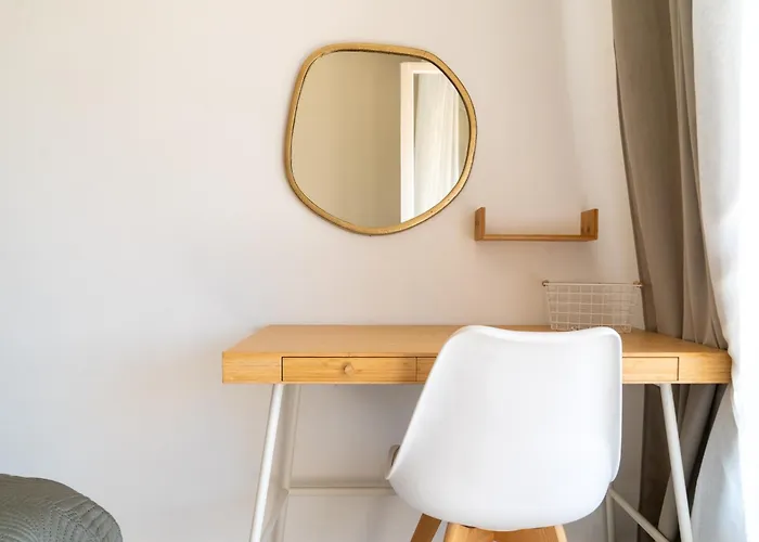 Proche Plages Parking Etage Eleve Terrasse Apartment Antibes