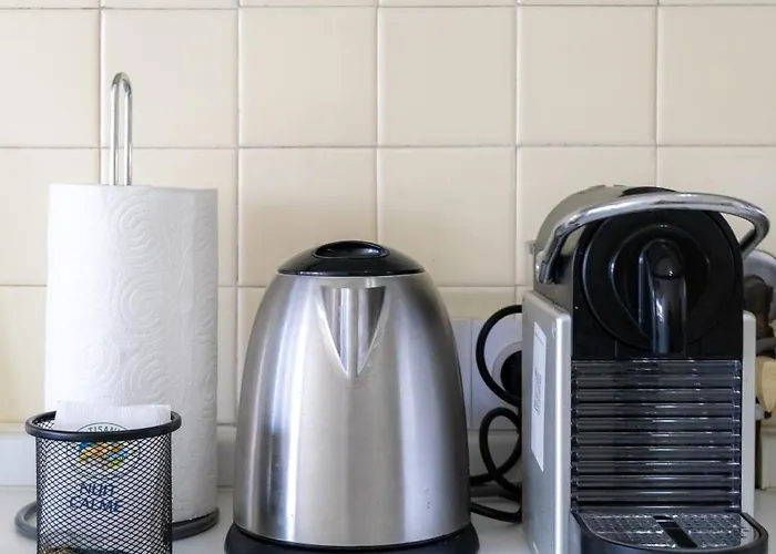 Proche Plages Parking Etage élevé Terrasse Antibes