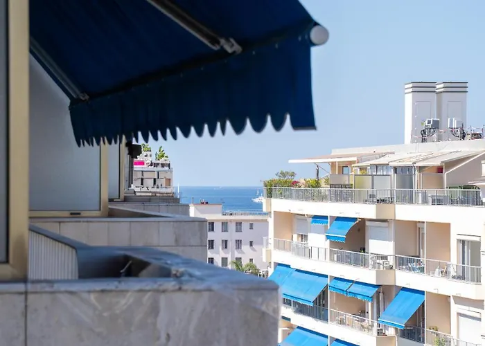 Proche Plages Parking Etage élevé Terrasse Appartamento *