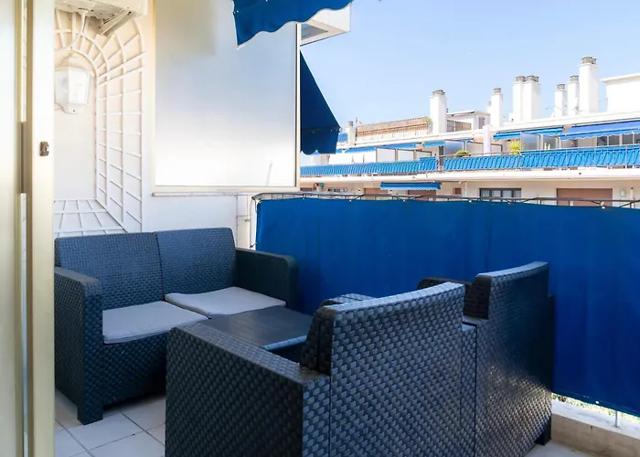 Proche Plages Parking Etage élevé Terrasse Appartamento